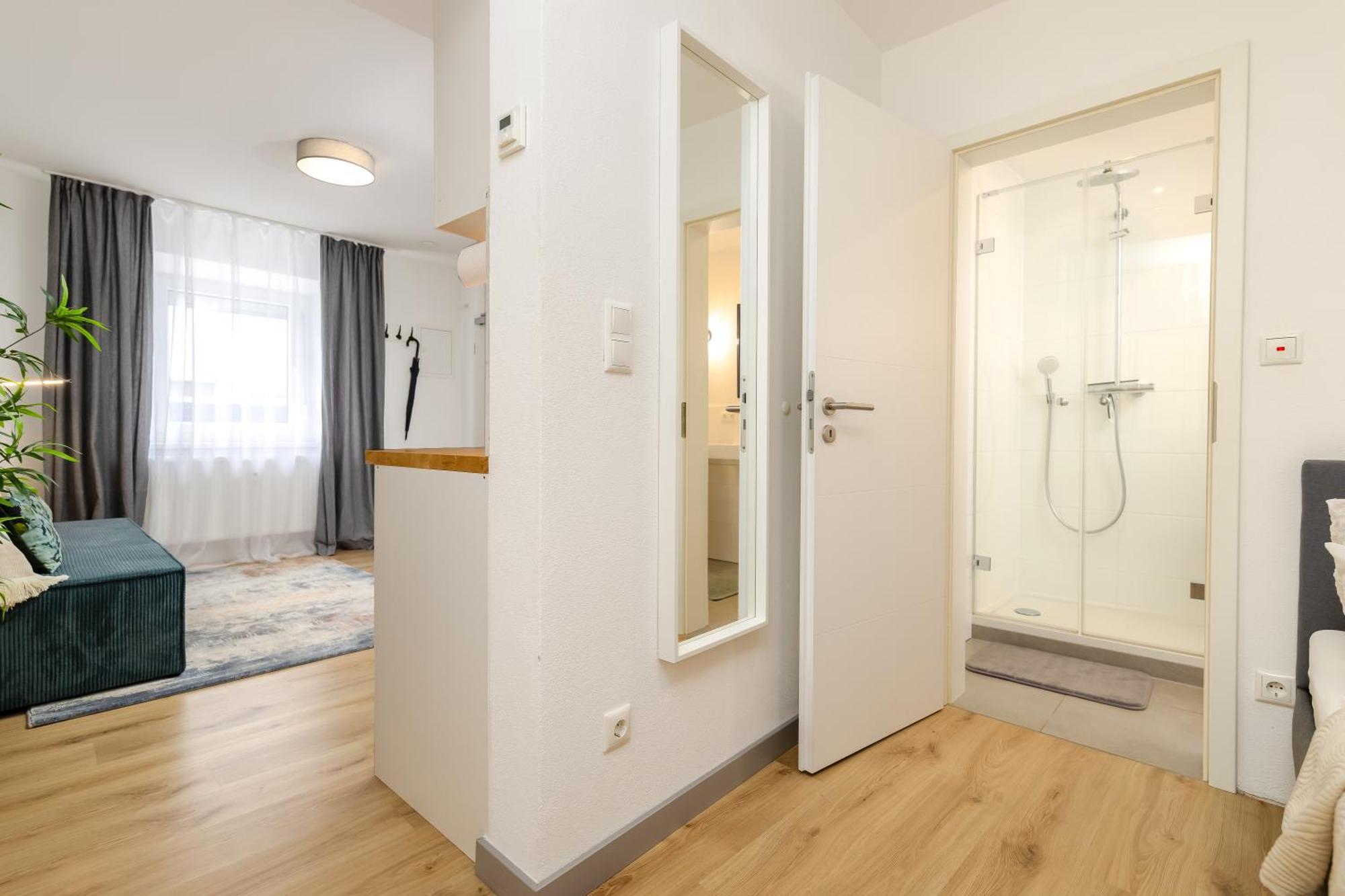 Modernes Apartment - Zentrale Lage - Kostenloses Parken アンベルク エクステリア 写真