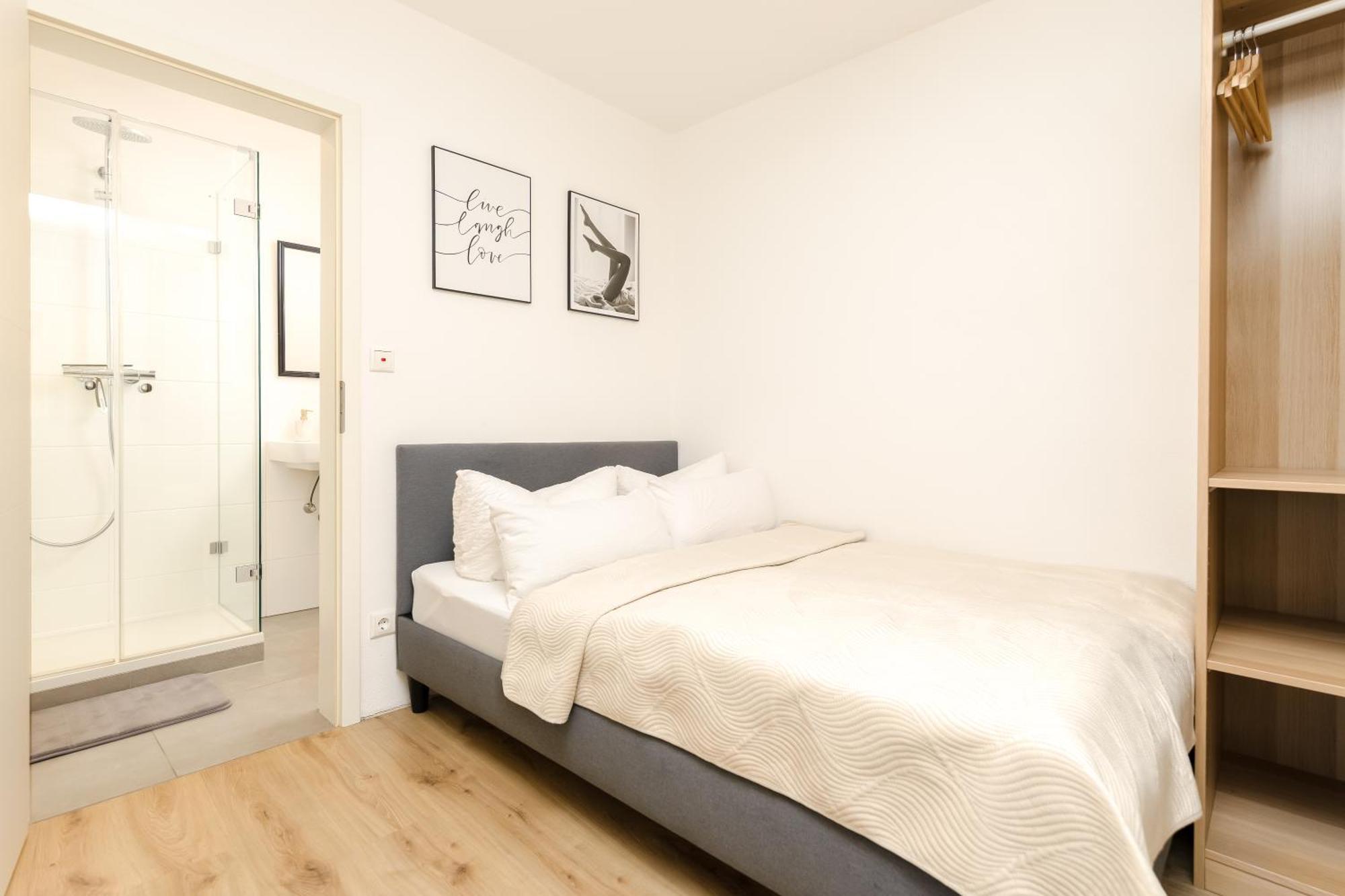 Modernes Apartment - Zentrale Lage - Kostenloses Parken アンベルク エクステリア 写真